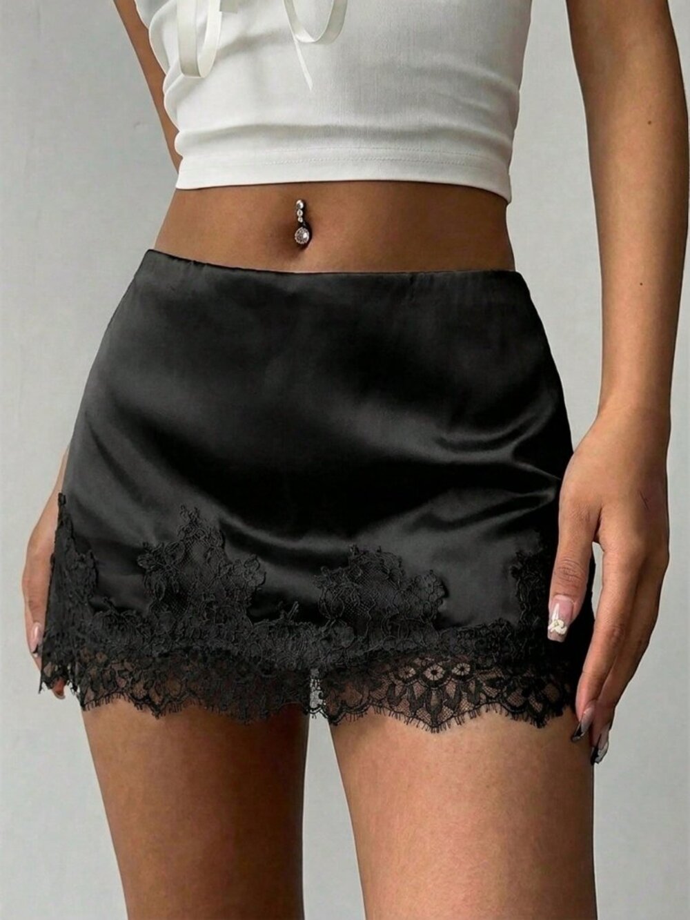 Black Sexy Women's Elegant Low-Waist Lace Mini Skirt